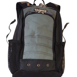 OGIO 25L TRAVEL LAPTOP BACK PACK GRAY BLACK  16X11X10 HYDRATION READY